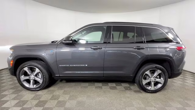 2024 Baltic Gray Metallic Clearcoat Jeep Grand Cherokee 4xe 4X4 SUV