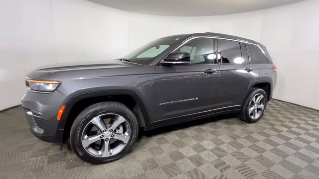 2024 Baltic Gray Metallic Clearcoat Jeep Grand Cherokee 4xe 4X4 SUV