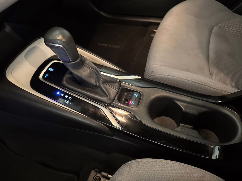 2020 Blizzard Pearl Toyota Corolla SE FWD Sedan