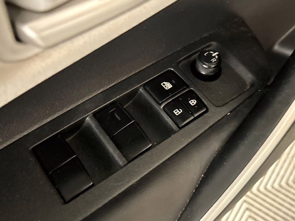 2020 White Toyota Corolla SE FWD Sedan