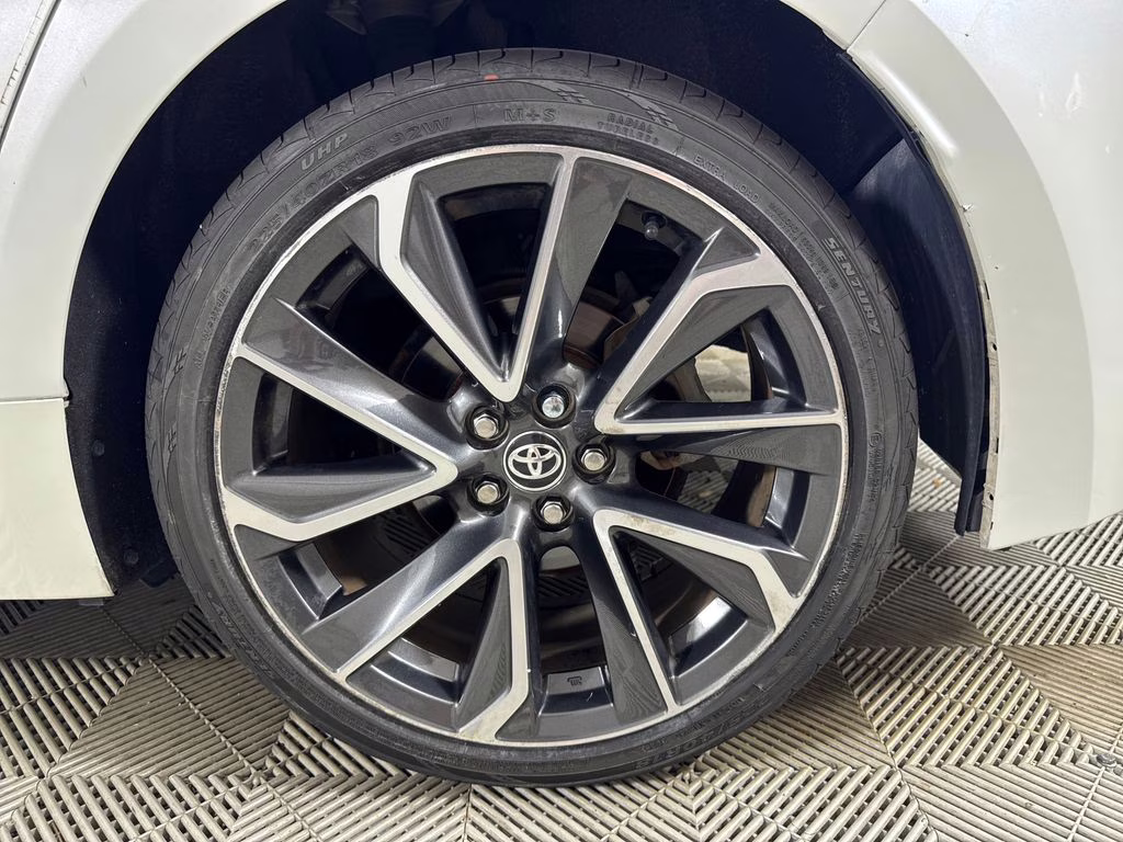 2020 Blizzard Pearl Toyota Corolla SE FWD Sedan