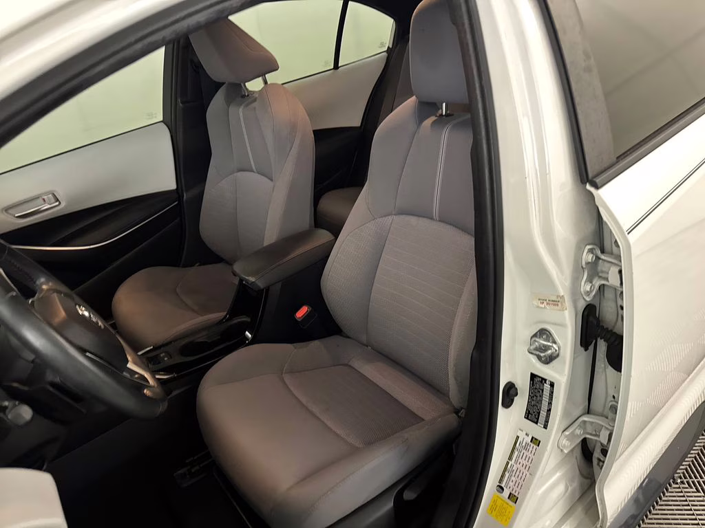 2020 Blizzard Pearl Toyota Corolla SE FWD Sedan