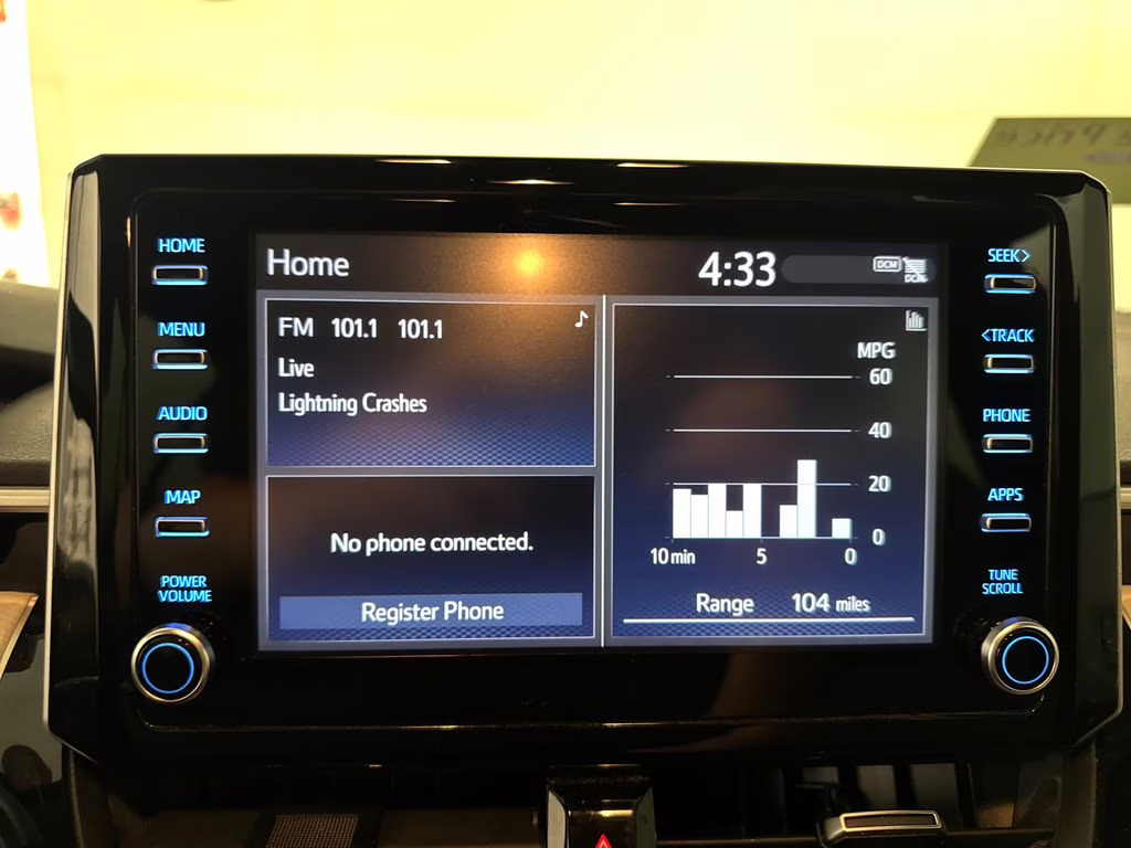 2020 Blizzard Pearl Toyota Corolla SE FWD Sedan