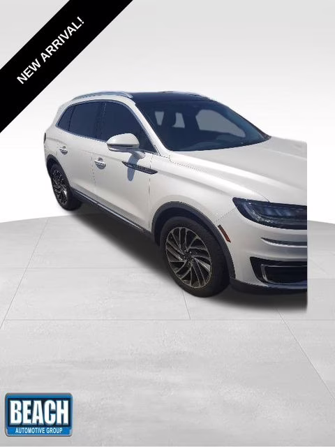 2019 White Platinum Lincoln Nautilus Reserve FWD SUV
