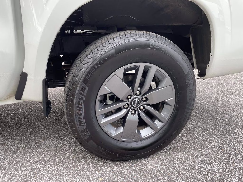 2026 Glacier White Nissan Frontier SV 4X4 Truck