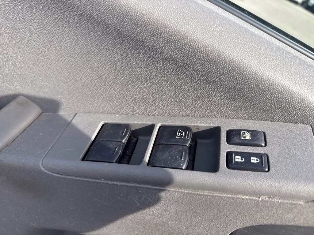 2018 Brilliant Silver Nissan Frontier SV 4X4 Truck