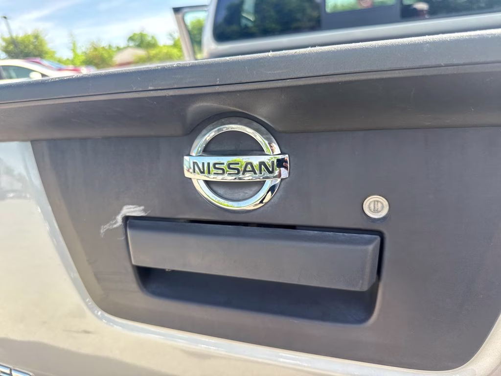 2018 Brilliant Silver Nissan Frontier SV 4X4 Truck