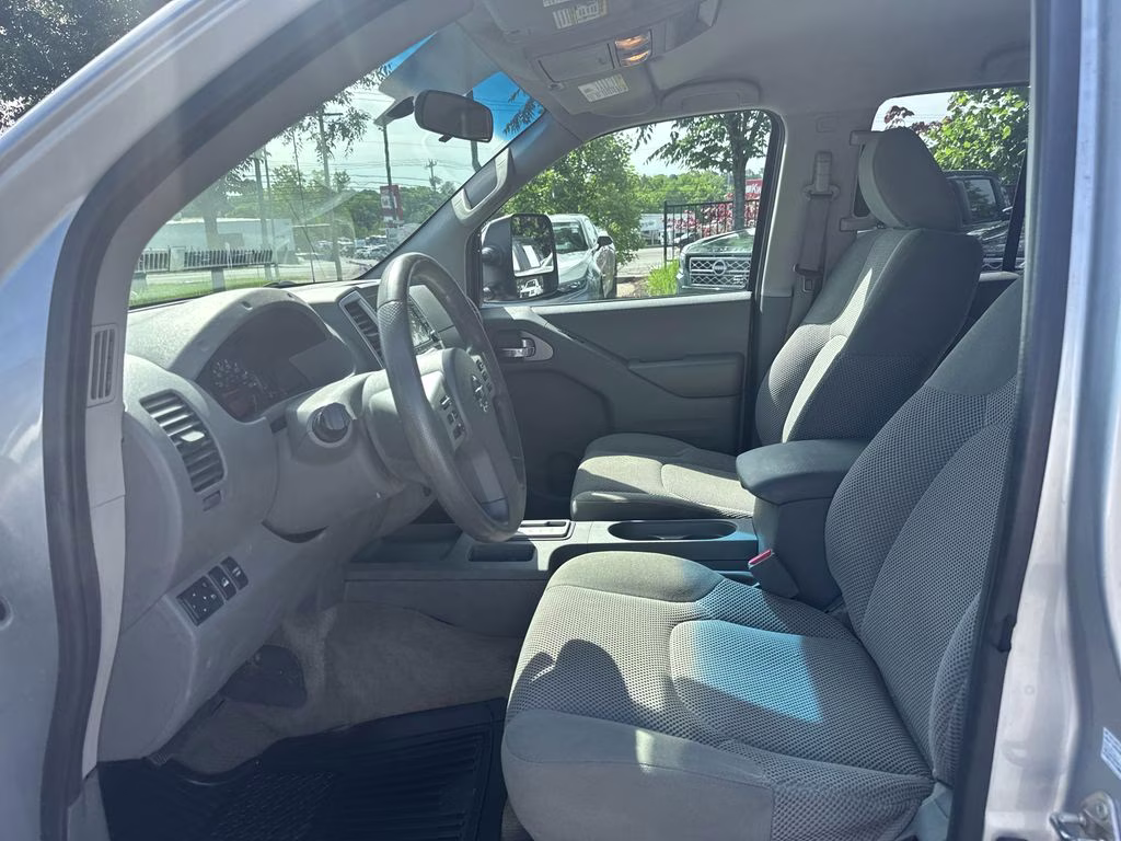 2018 Brilliant Silver Nissan Frontier SV 4X4 Truck