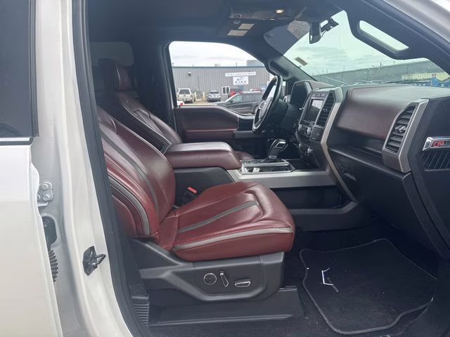 2018 White Platinum Metallic Tri-Coat Ford F-150 Platinum 4X4 Truck