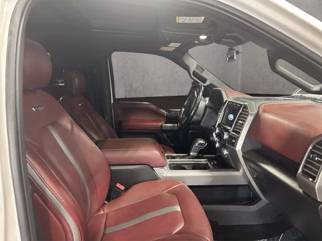 2018 White Platinum Metallic Tri-Coat Ford F-150 Platinum 4X4 Truck