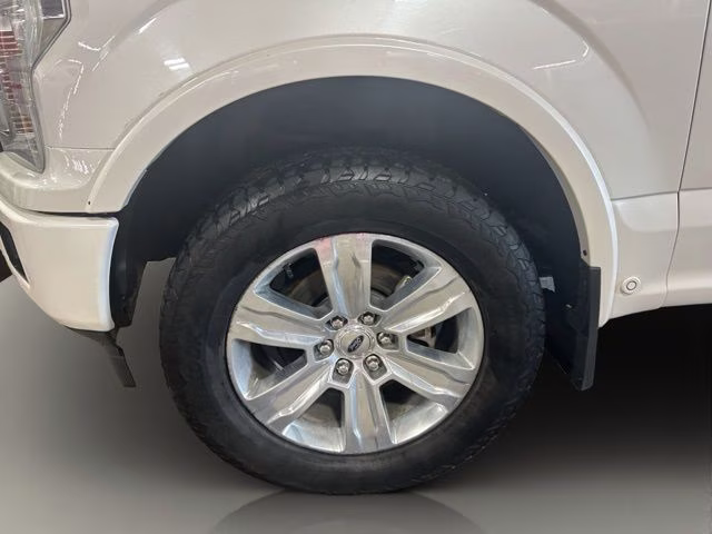 2018 White Platinum Metallic Tri-Coat Ford F-150 Platinum 4X4 Truck