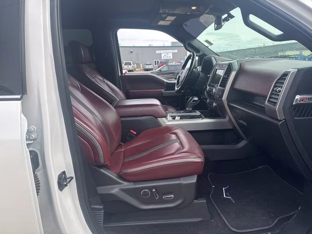 2018 White Platinum Metallic Tri-Coat Ford F-150 Platinum 4X4 Truck