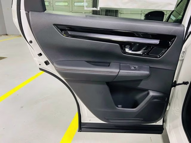 2026 Platinum White Pearl Honda CR-V Hybrid Sport Touring AWD SUV