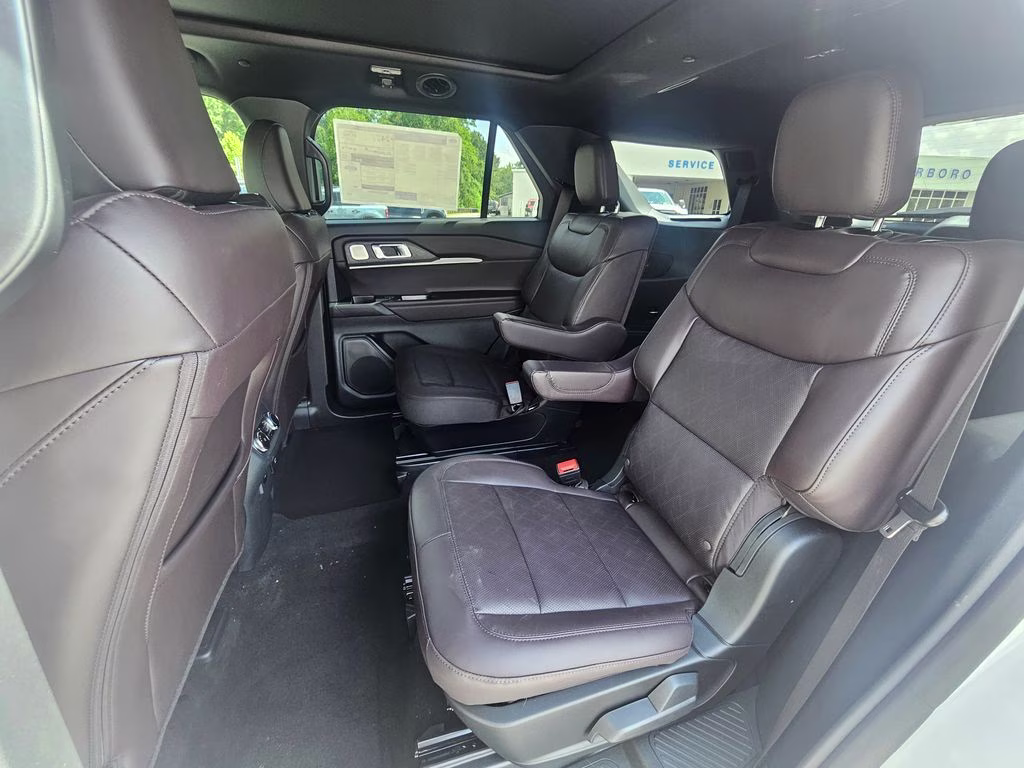 2026 Star White Metallic Tri-Coat Ford Explorer Platinum RWD SUV