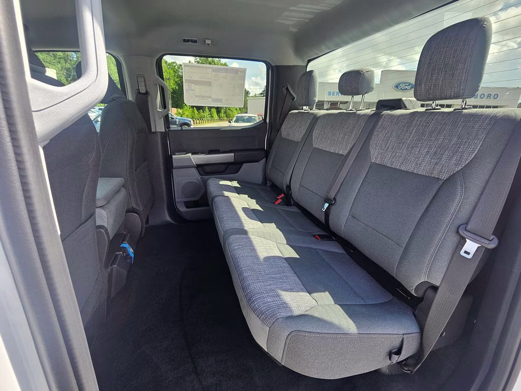 2026 Oxford White Ford Super Duty F-250 SRW XLT 4X4 Truck