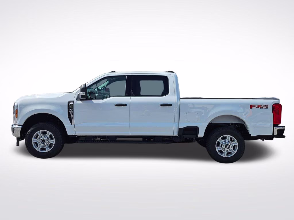 2026 Oxford White Ford Super Duty F-250 SRW XLT 4X4 Truck