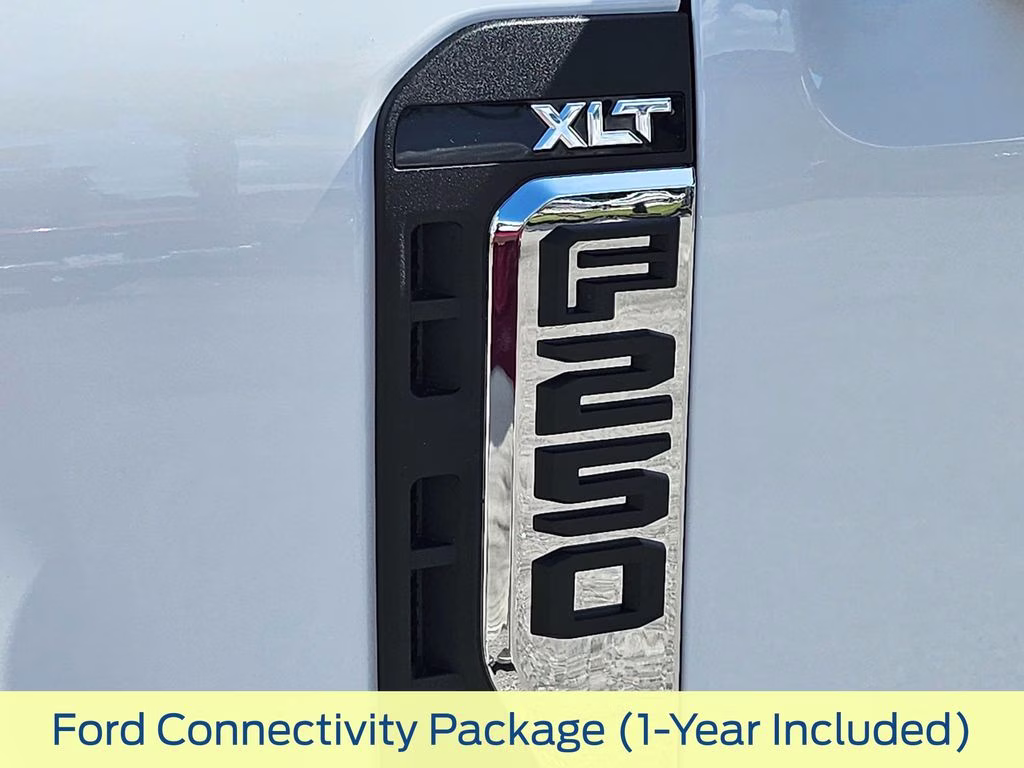 2026 Oxford White Ford Super Duty F-250 SRW XLT 4X4 Truck