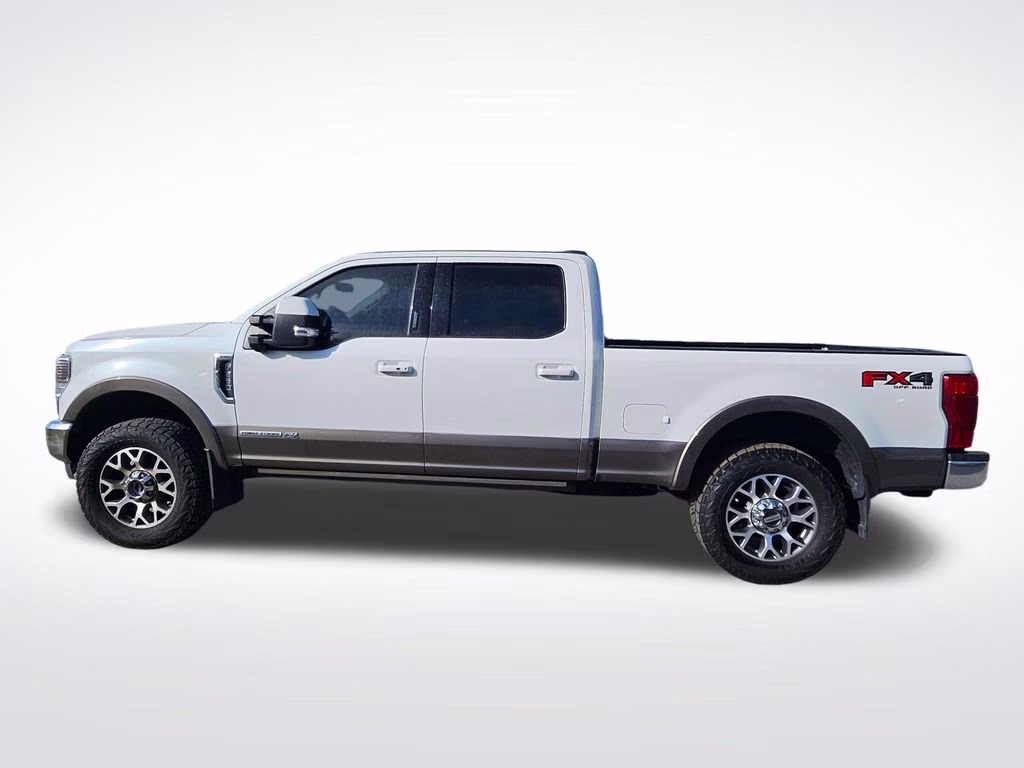2022 Star White Metallic Tri-Coat Ford Super Duty F-250 SRW Lariat 4X4 Truck