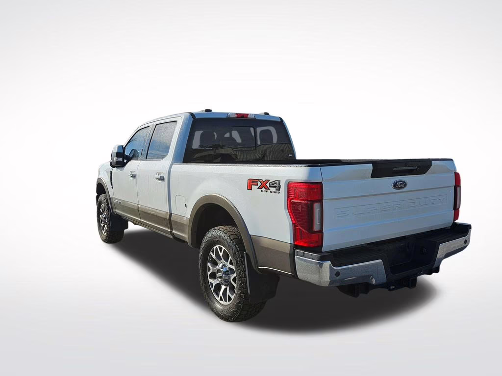 2022 White Ford Super Duty F-250 SRW Lariat 4X4 Truck