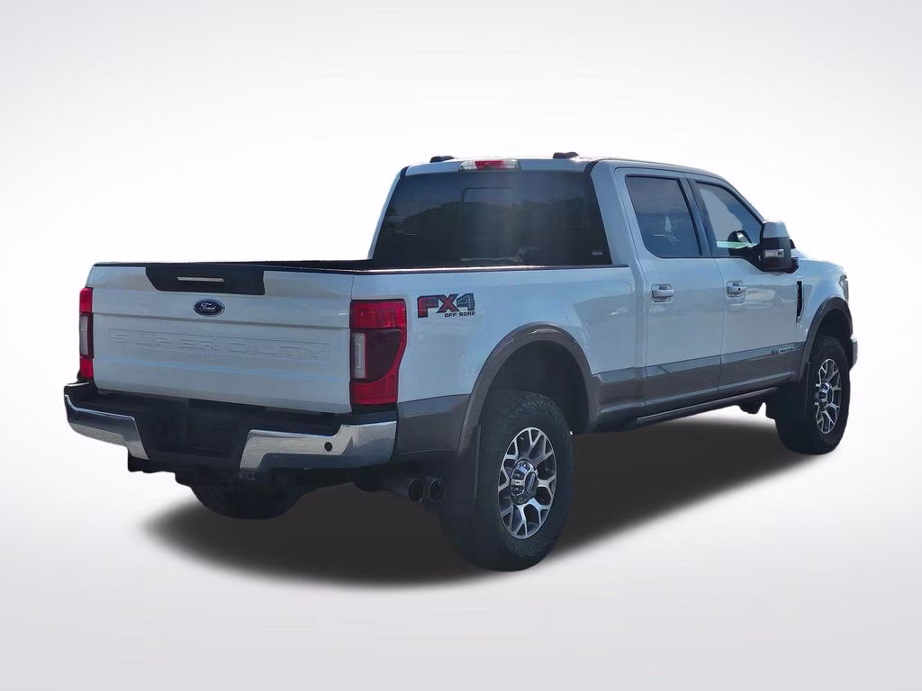 2022 Star White Metallic Tri-Coat Ford Super Duty F-250 SRW Lariat 4X4 Truck