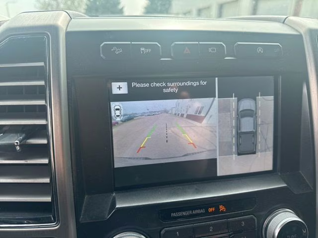 2018 White Ford F-150 Platinum 4X4 Truck