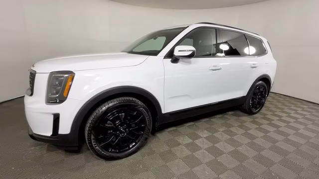 2022 Glacial White Pearl Kia Telluride EX AWD SUV