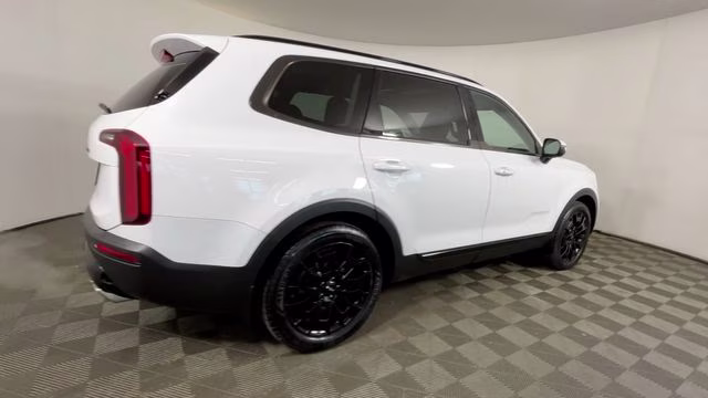 2022 Glacial White Pearl Kia Telluride EX AWD SUV