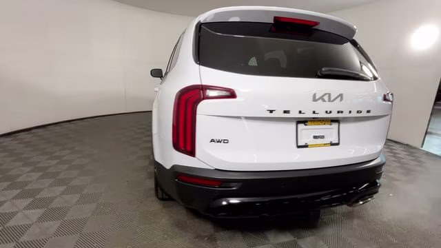 2022 Glacial White Pearl Kia Telluride EX AWD SUV