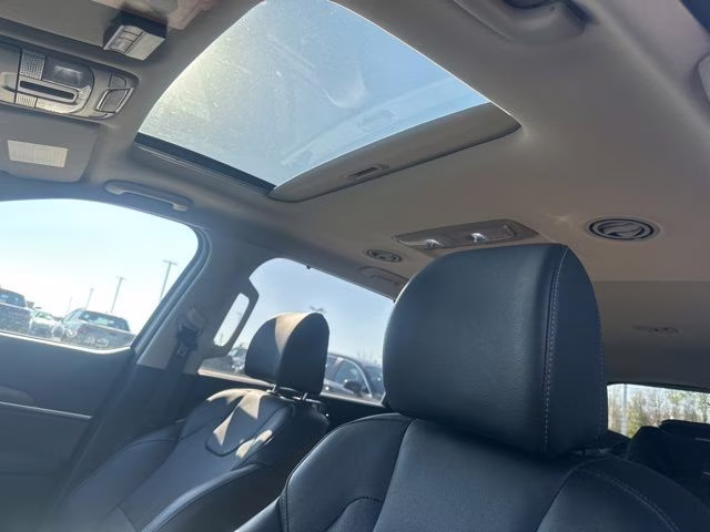 2022 Glacial White Pearl Kia Telluride EX AWD SUV