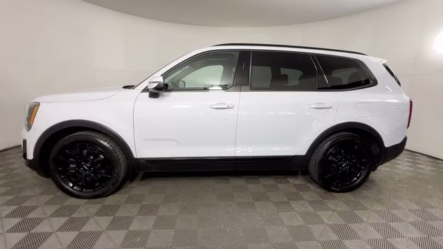 2022 Glacial White Pearl Kia Telluride EX AWD SUV