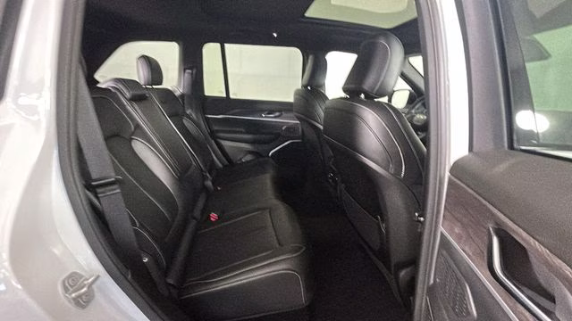 2024 Bright White Clearcoat Jeep Grand Cherokee 4xe 4X4 SUV