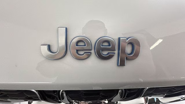 2024 Bright White Clearcoat Jeep Grand Cherokee 4xe 4X4 SUV
