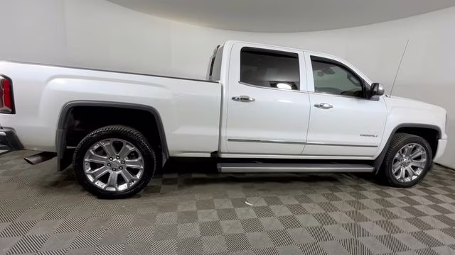 2017 White Frost Tricoat GMC Sierra 1500 Denali 4X4 Truck