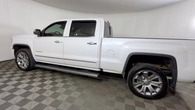 2017 White Frost Tricoat GMC Sierra 1500 Denali 4X4 Truck