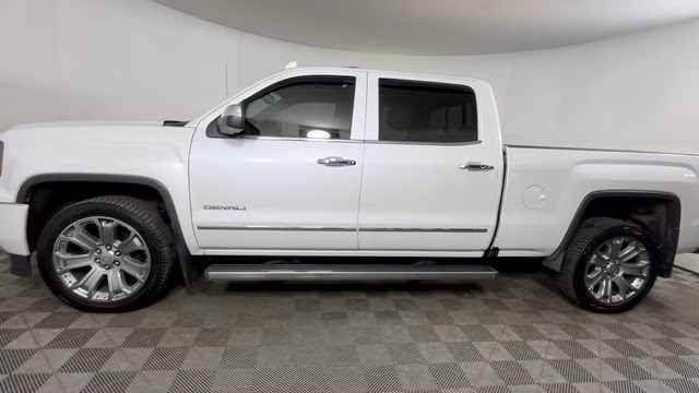 2017 White Frost Tricoat GMC Sierra 1500 Denali 4X4 Truck