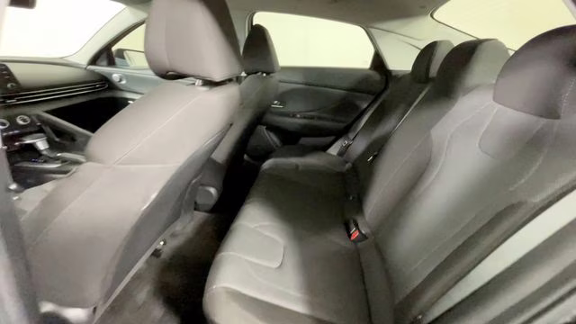 2021 Phantom Black Hyundai Elantra SE FWD Sedan