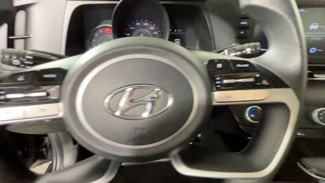 2021 Phantom Black Hyundai Elantra SE FWD Sedan