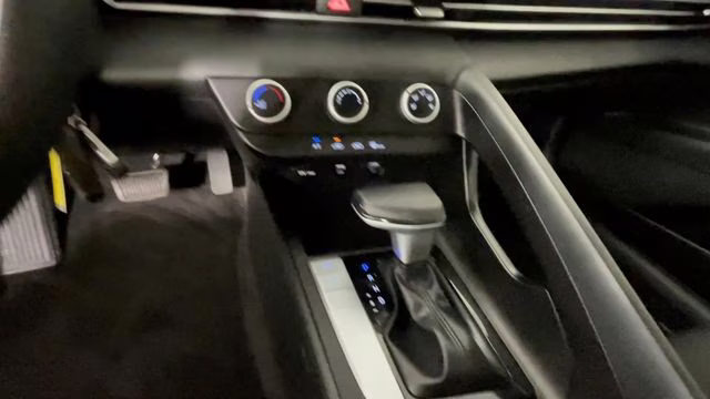 2021 Phantom Black Hyundai Elantra SE FWD Sedan