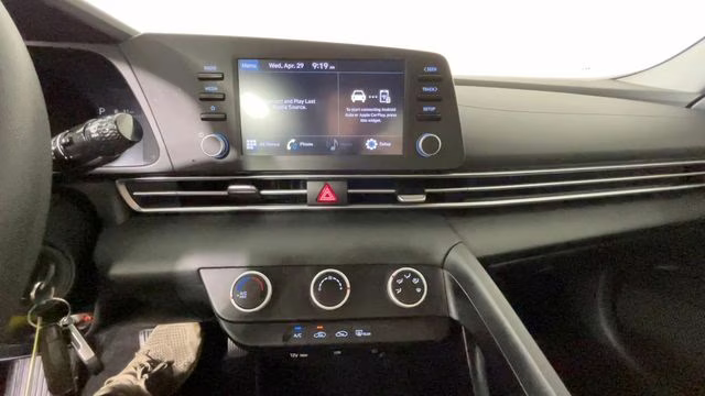 2021 Phantom Black Hyundai Elantra SE FWD Sedan