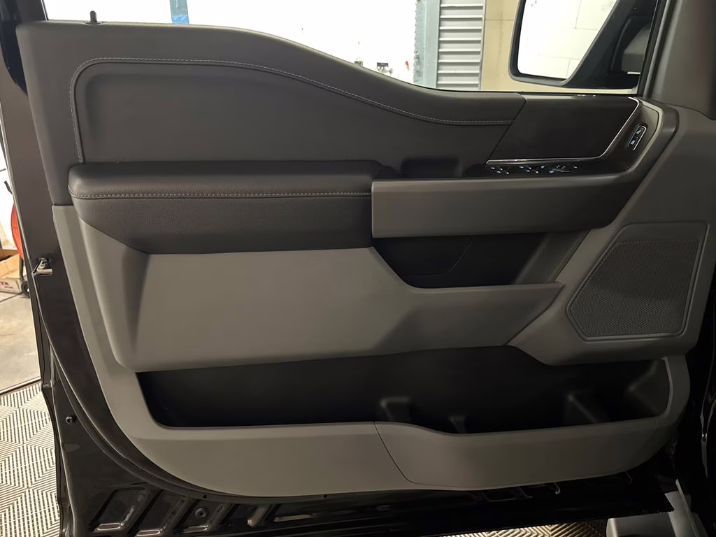 2025 Agate Black Metallic Ford F-150 XLT 4X4 Truck