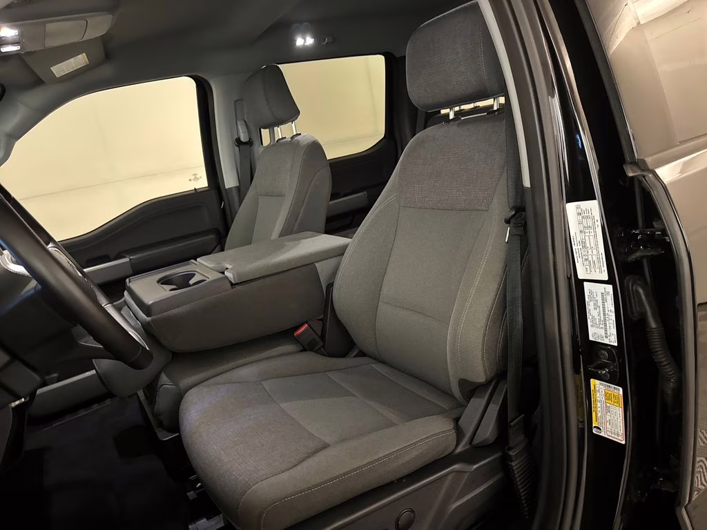 2025 Agate Black Metallic Ford F-150 XLT 4X4 Truck