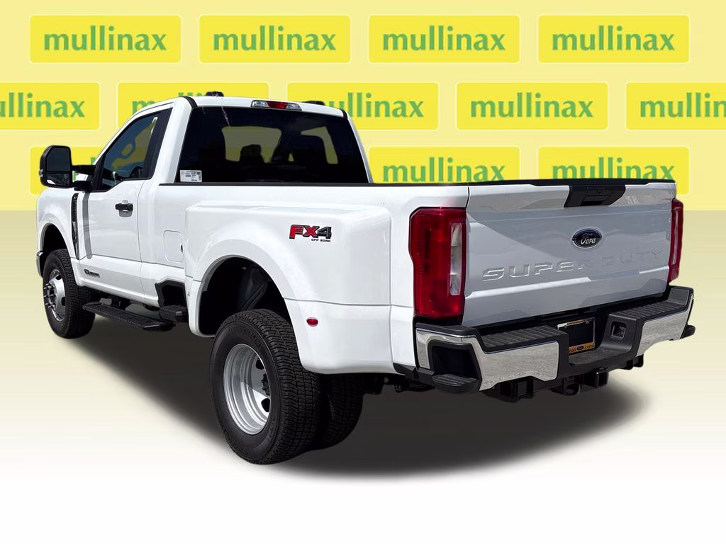 2026 Oxford White Ford Super Duty F-350 DRW XLT 4X4 Truck