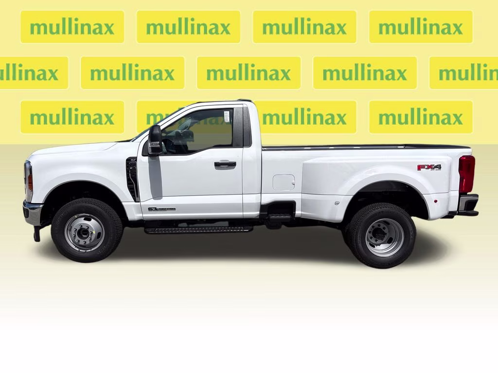 2026 Oxford White Ford Super Duty F-350 DRW XLT 4X4 Truck