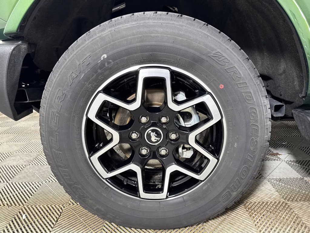 2025 Green Metallic Ford Bronco Outer Banks 4X4 SUV