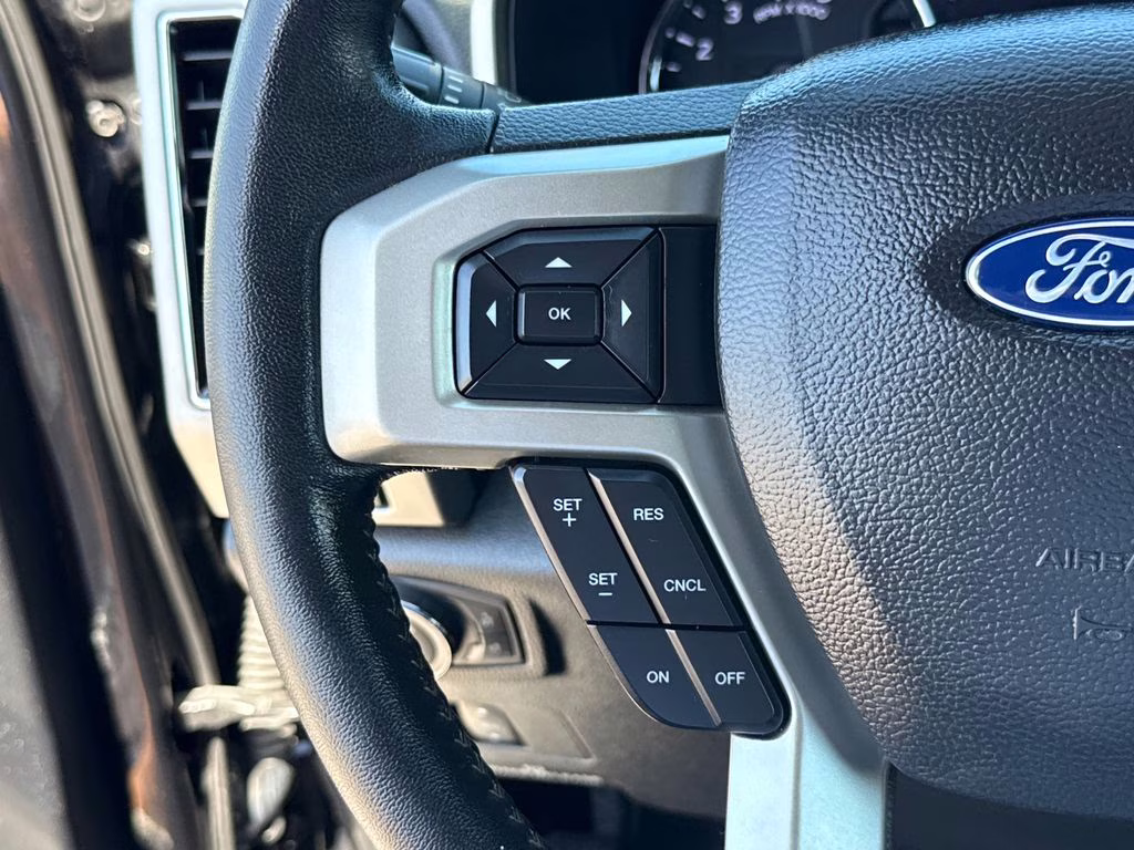 2020 Agate Black Metallic Ford Super Duty F-250 SRW Lariat 4X4 Truck