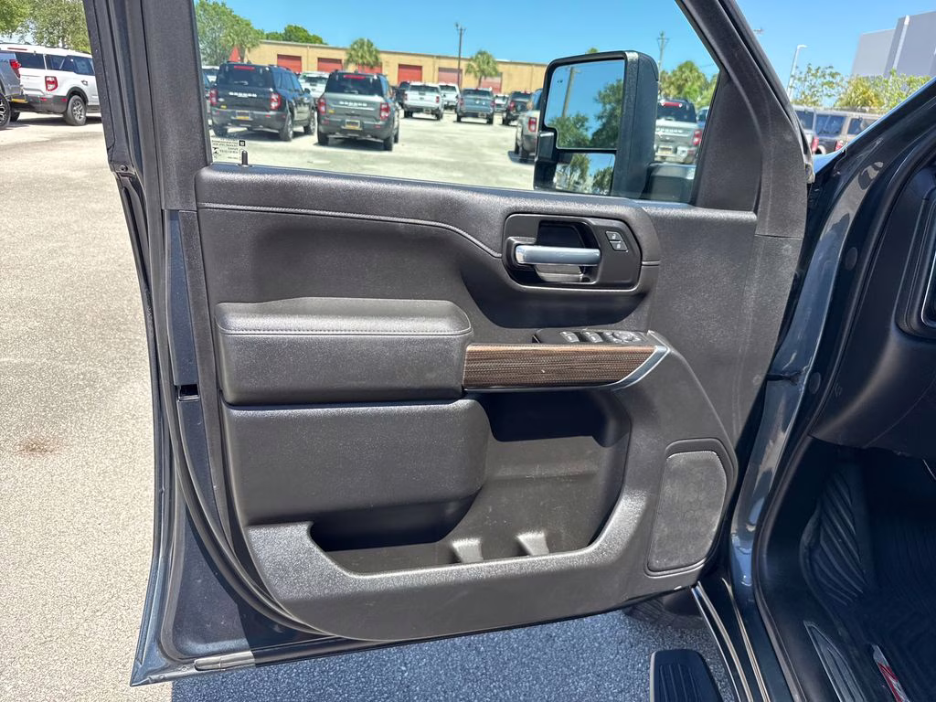2020 Shadow Gray Metallic Chevrolet Silverado 2500HD LT 4X4 Truck
