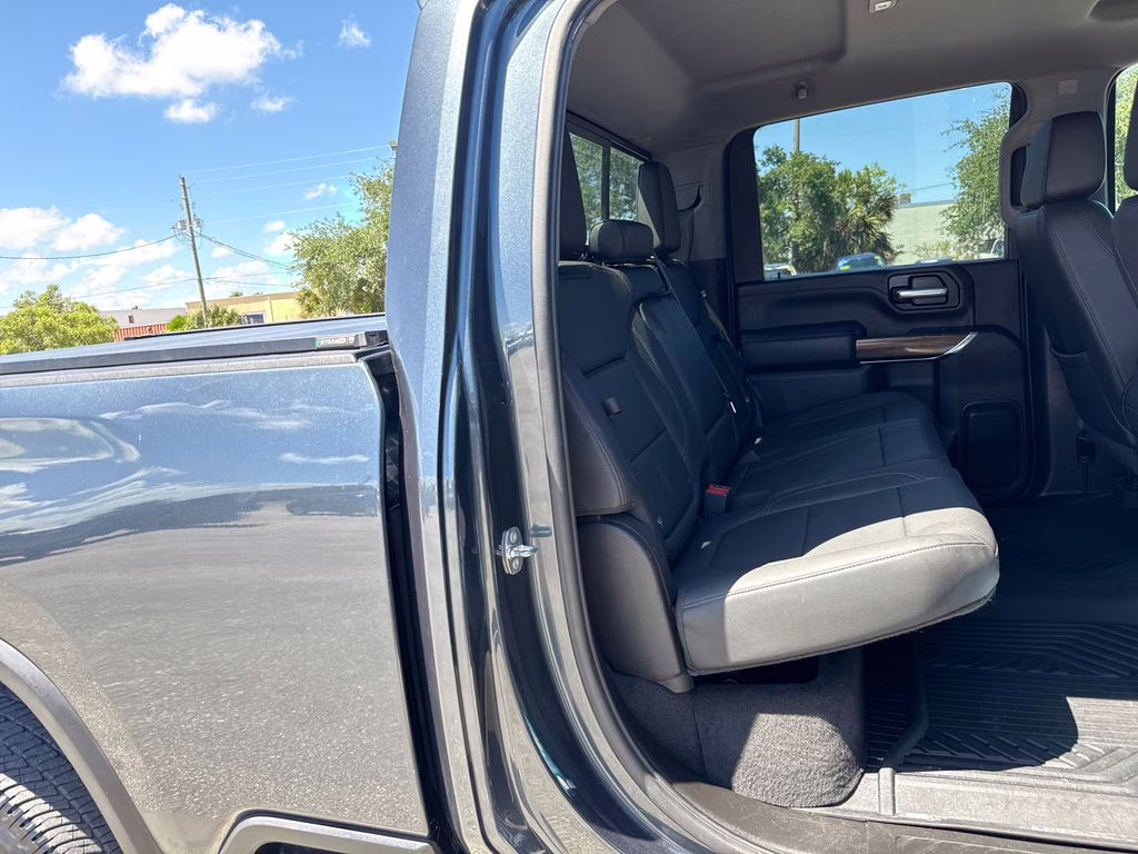 2020 Shadow Gray Metallic Chevrolet Silverado 2500HD LT 4X4 Truck