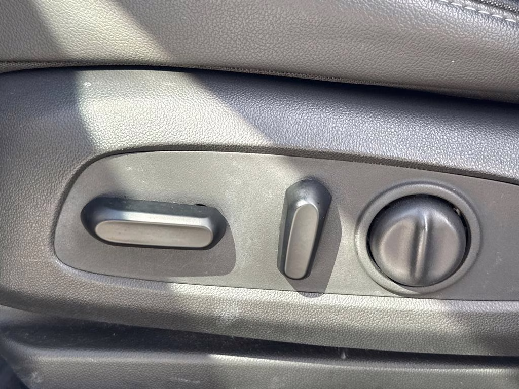 2023 Summit White Chevrolet Trailblazer ACTIV FWD SUV