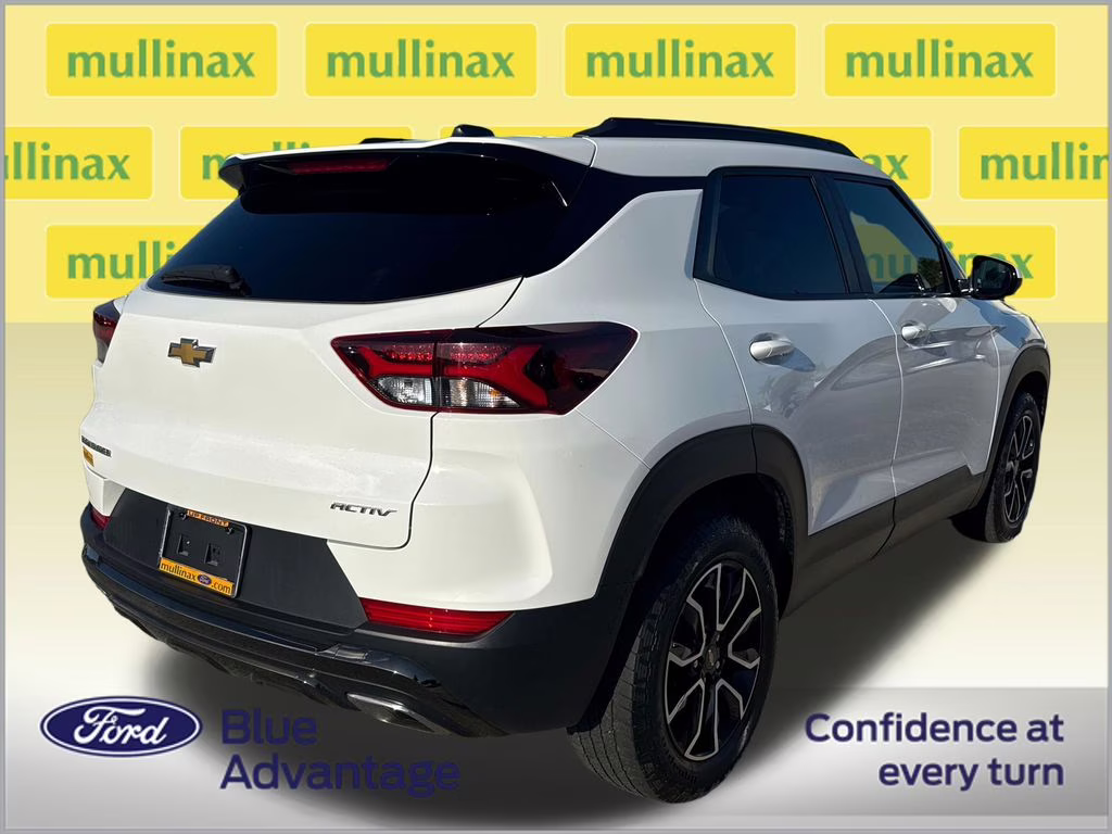 2023 Summit White Chevrolet Trailblazer ACTIV FWD SUV