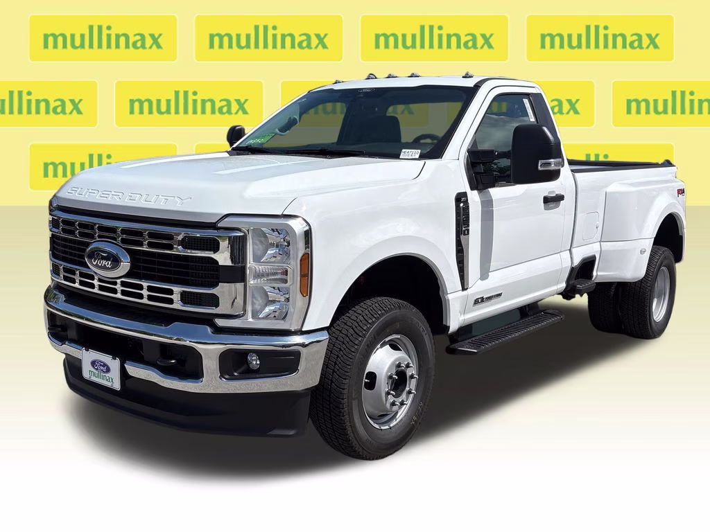 2026 Oxford White Ford Super Duty F-350 DRW XLT 4X4 Truck